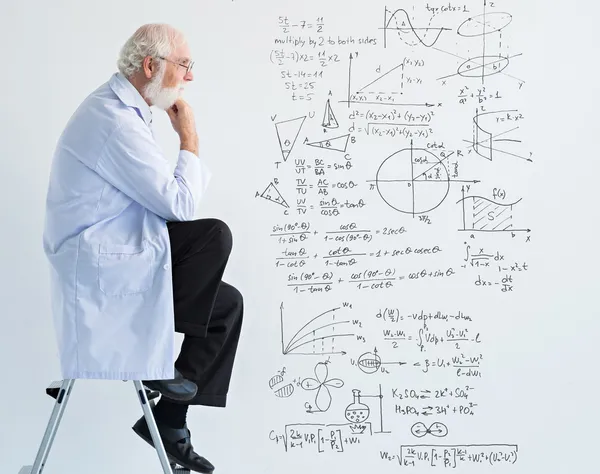 科學家_工程師_shutterstock_330576671.jpg