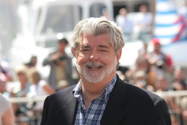 限編輯使用_星際大戰George Lucas_Denis Makarenko via shutter