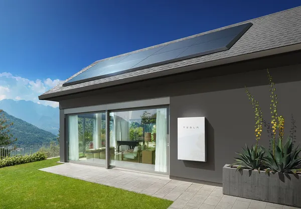 SolarCity Tesla.jpg