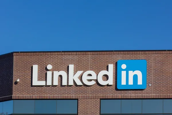 限編輯使用linkedin_Ken Wolter via shutterstock_17452268