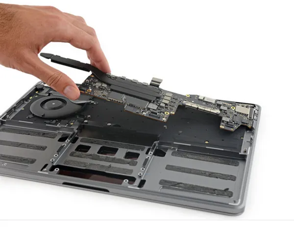 拆解MacBook Pro11.png