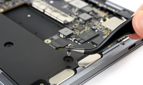 拆解MacBook Pro9.png