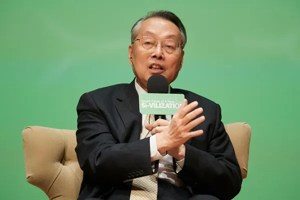 「台灣科技創業之父」的宏碁集團創辦人施振榮
