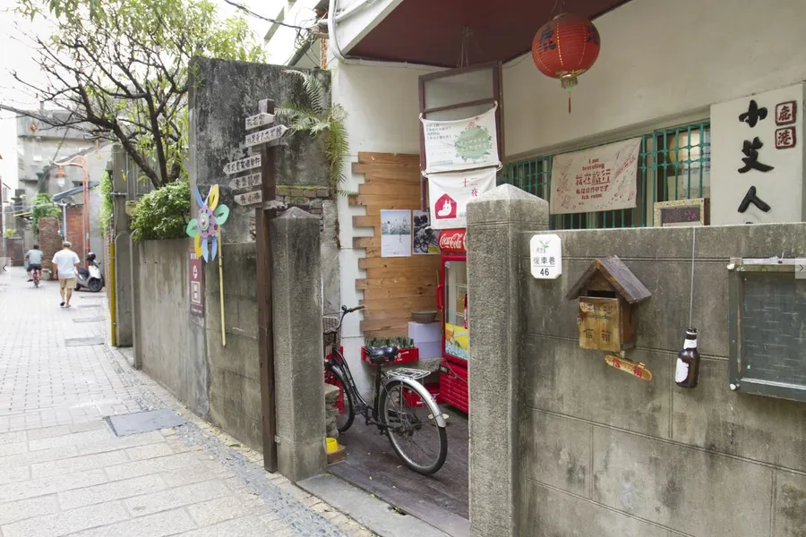老屋改建的背包客棧，正悄悄改變鹿港！用古厝保留台灣文化的故事