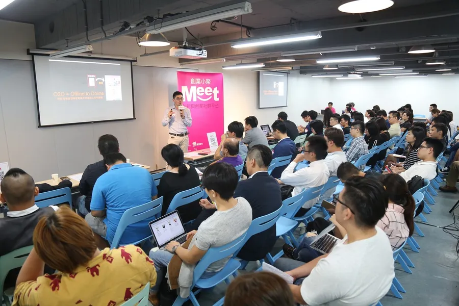[創業小聚#70]用世界觀來了解你的使用者，讓早期Startup成型！