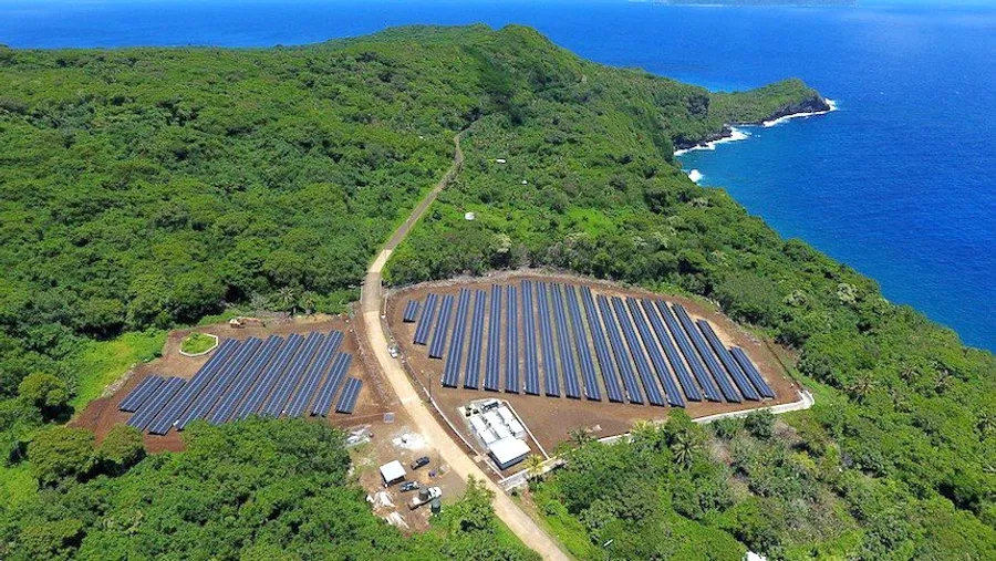 SolarCity與特斯拉用太陽能取代火力發電，供應一座南太平洋島嶼所有用電！