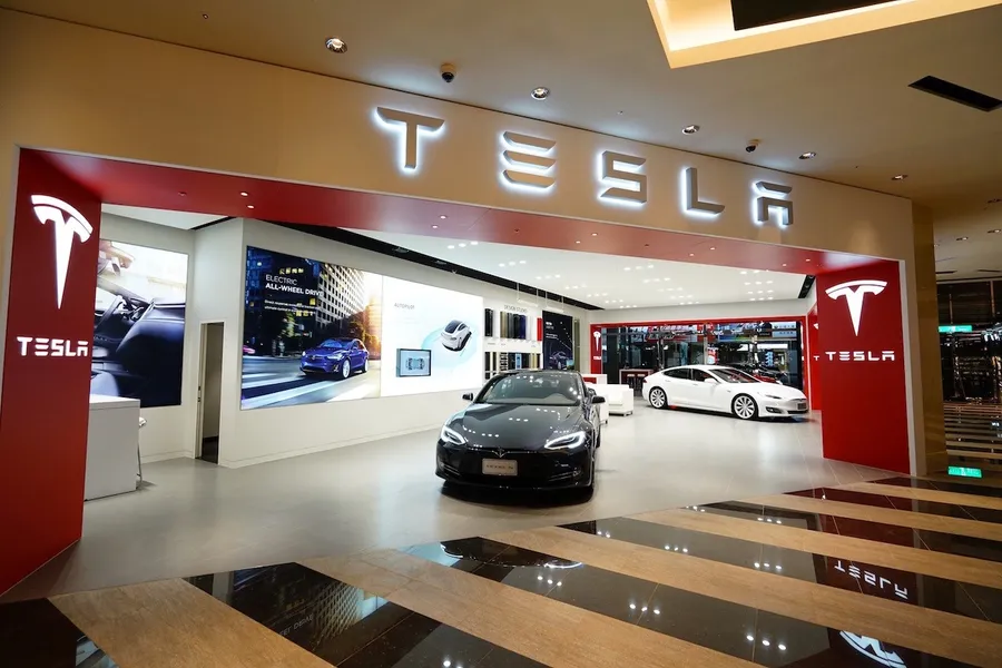 Tesla顛覆定價模式，保險與維修費用全包