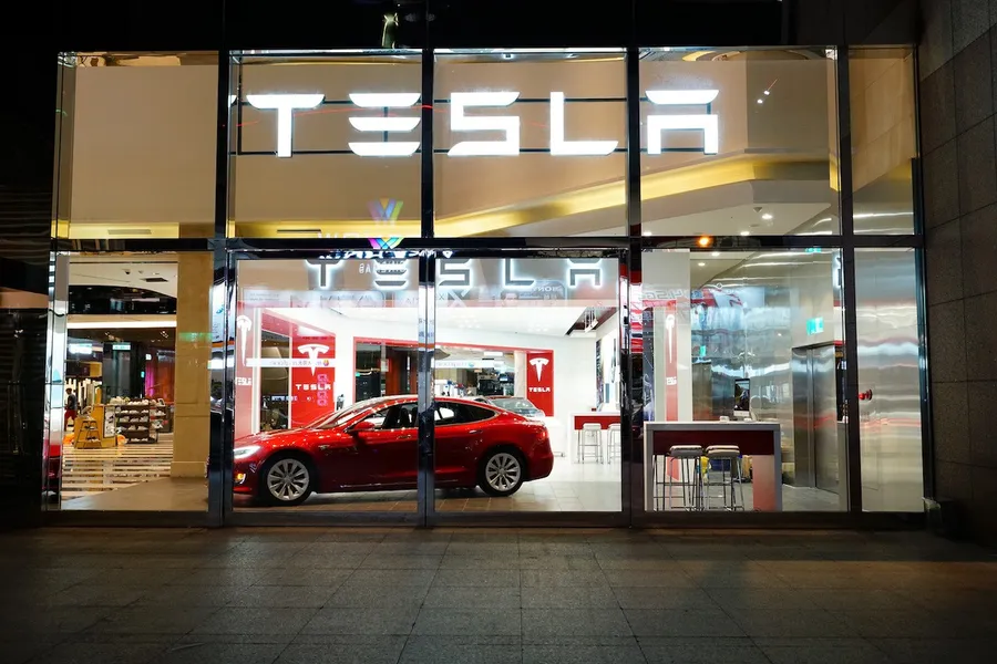 現金「即將枯竭」！Model 3試產在即，特斯拉計畫再籌資11.5億美元
