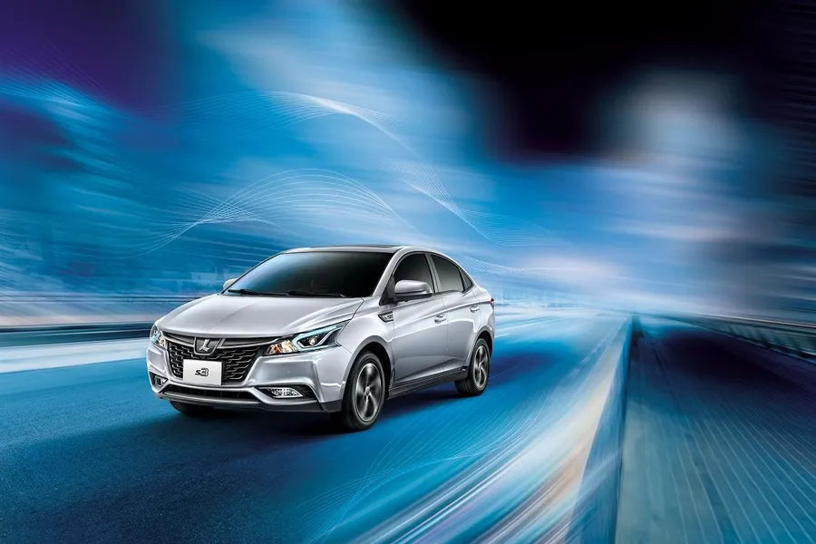 小資族入手智慧車款新選擇！駕馭 LUXGEN S3 迎向嶄新一年