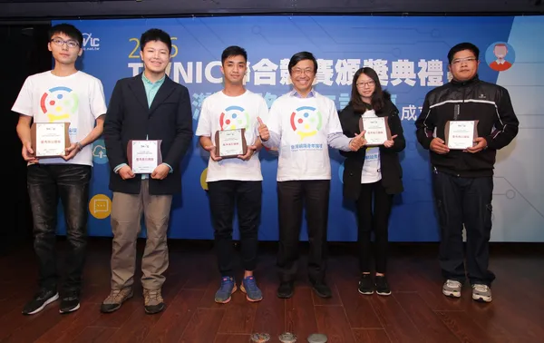 2016校園公益優秀執行團隊.jpg