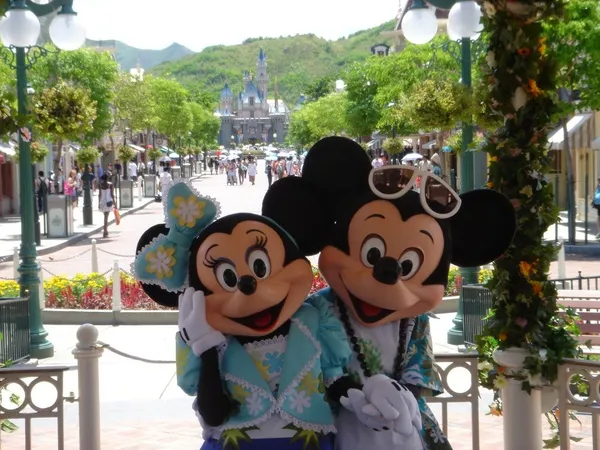 Mickey-and-Minnie-1024x768.jpg