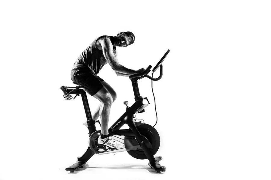 跟著老師動茲動！Peloton 讓你在家與全世界共踩飛輪