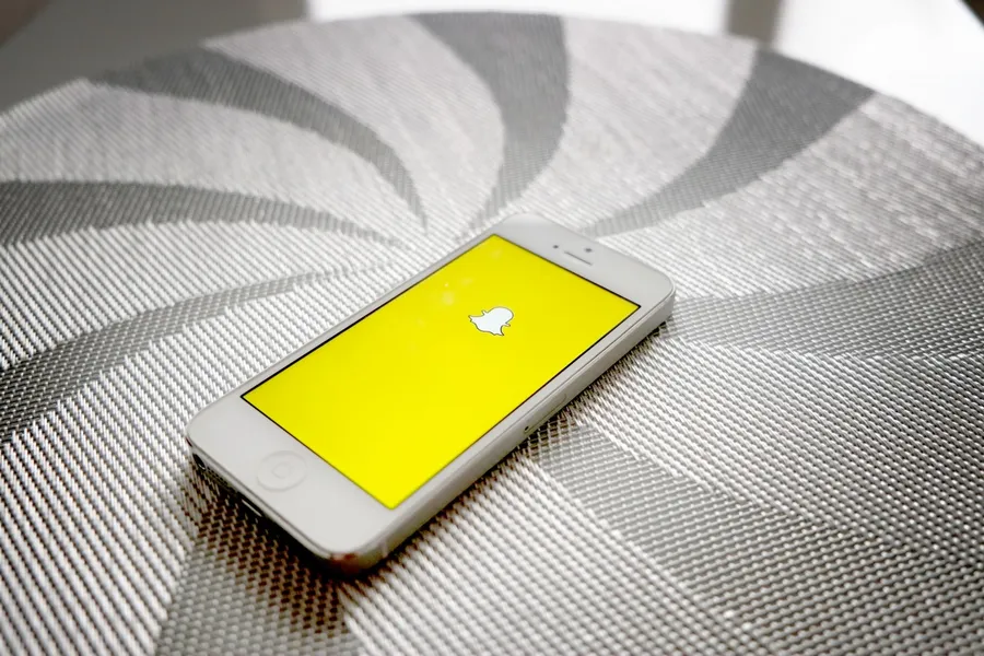 當Instagram已經大步向前，Snapchat日活躍用戶數出現首次倒退嚕