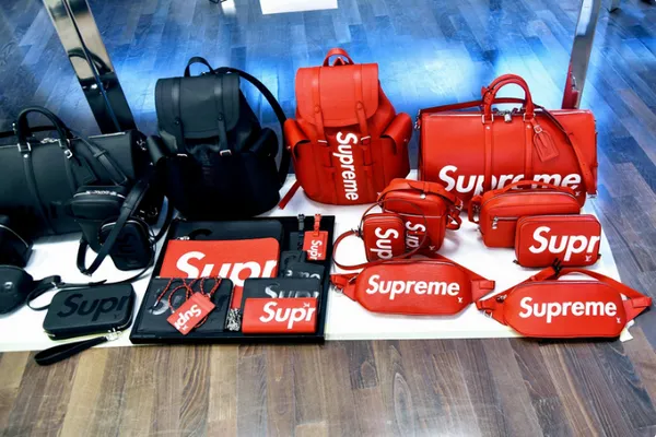 二十年相愛相殺的故事！LVMH否認5億美元收購Supreme，奢侈品牌和潮牌故事繼續寫下去 