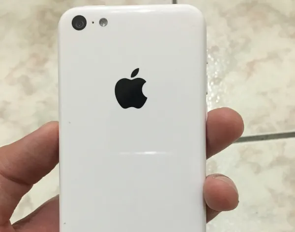 蘋果或許用的是這種白色？.jpg