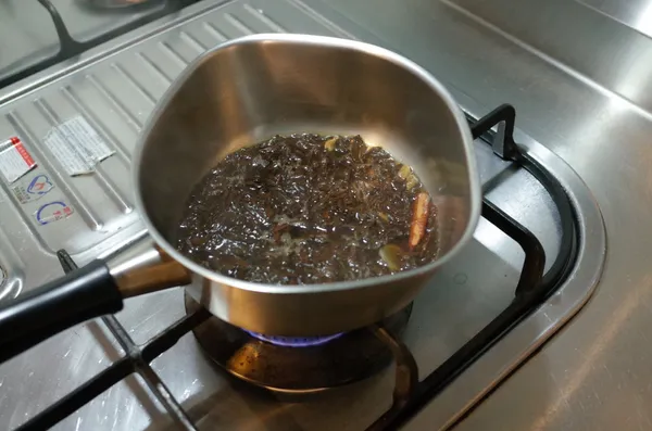 情人節 煮奶茶 步驟二.jpg