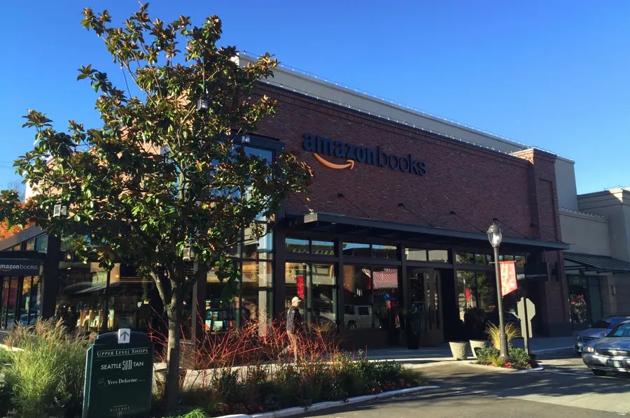 亞馬遜第九家實體書店開業，外媒：更像一家「獨立書店」