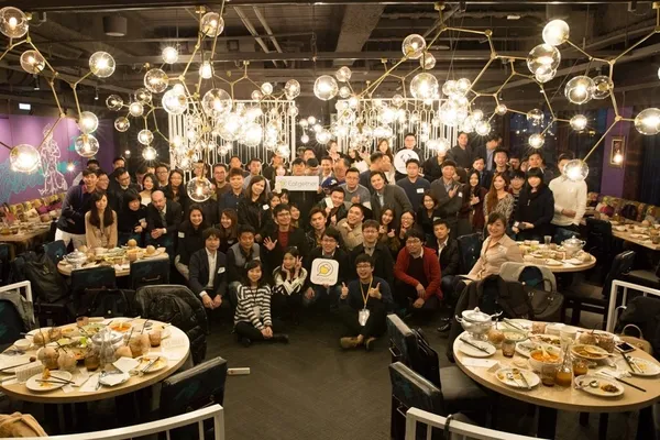 全台首次新創大春酒，聚餐社交APP《Eatgether》讓百位創業家同桌約飯，創造破億商機！ 