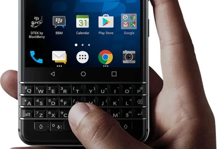 黑莓機傳統鍵盤歸位！與 TLC 通訊合作推出 Blackberry KEYone