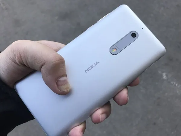 nokia3.jpg