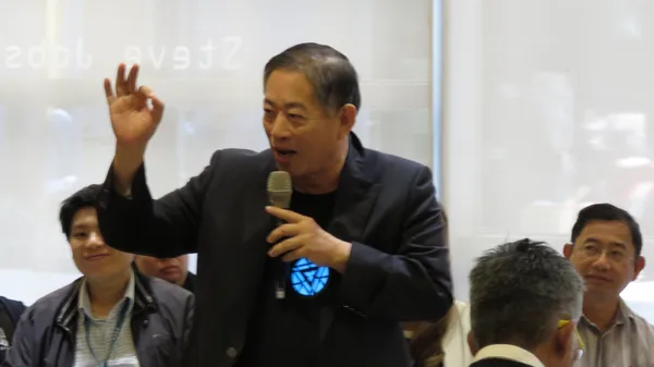 智冠董事長王俊博親自與會.JPG