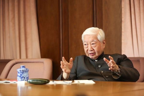  南僑董座陳飛龍逝世，享耆壽 90 歲！一文回顧南僑集團的經營心法