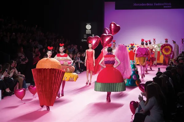 如萬花筒般的繽紛runway shows！西班牙時尚深入國際舞台「2017馬德里時尚週」