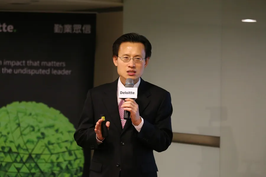 亞馬遜首度躋身全球零售十強，前250大零售已逾8成有電商業務