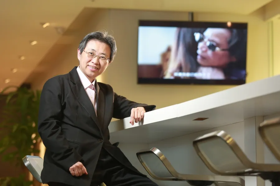 「我們必須拼命向前跑，才可以勉強維持在原地！」李奧貝納做兩件事，迎戰數位衝擊