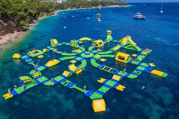 台灣哪裡可以玩？最狂的巨型充氣水上樂園 Wibit Sports Park