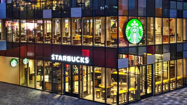 starbucks-2.jpg