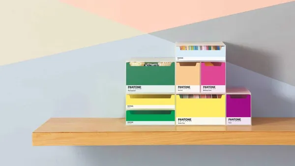 PANTONE 3.jpg