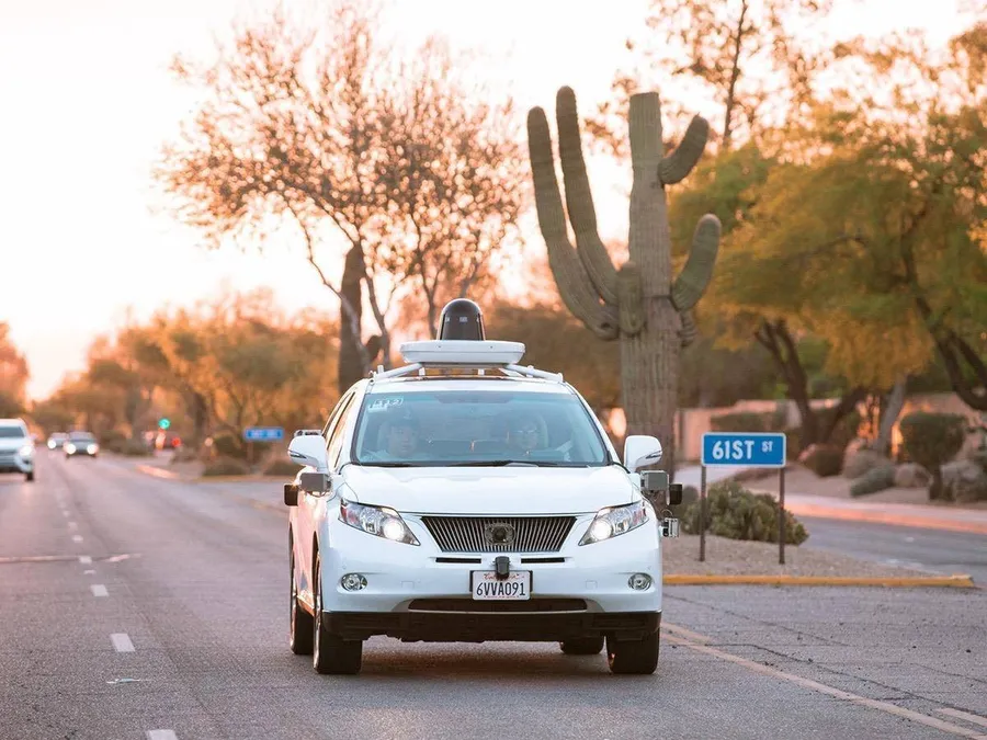 為什麼Google、蘋果不約而同選擇用這款車進行自動駕駛測試？