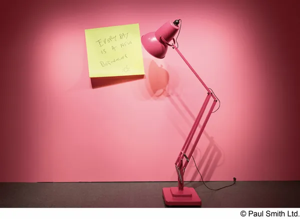 Giant_Anglepoise_01-min.png