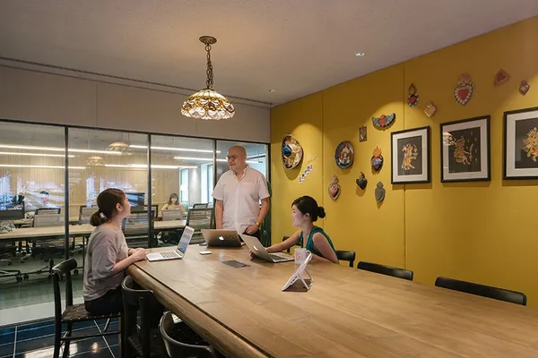 airbnb_tokyo_office_08.jpg