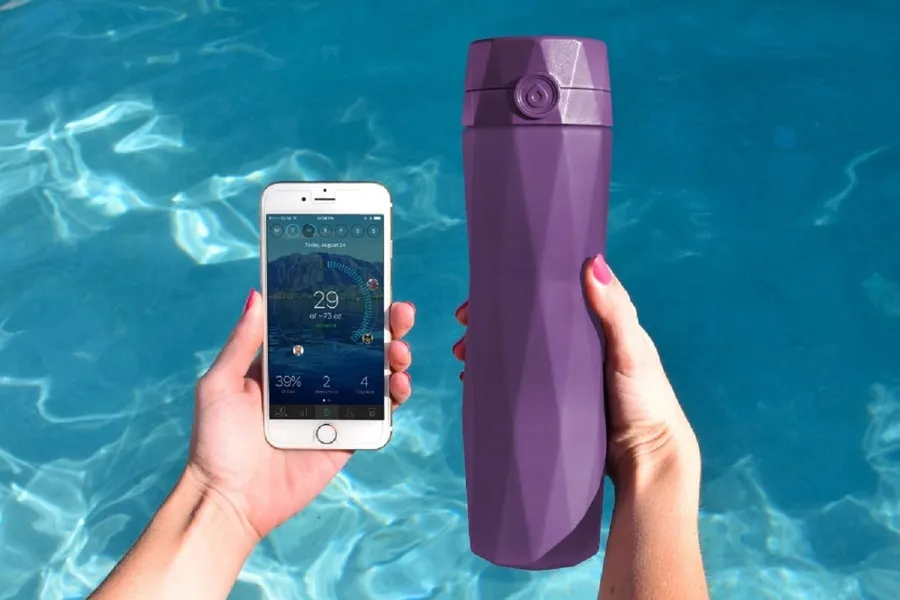 總是忘記喝水？Hidrate智慧水瓶會發亮來提醒你！