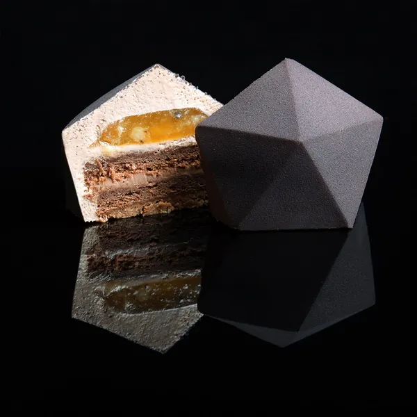 dinara-kasko-geometric-desserts-5.jpg