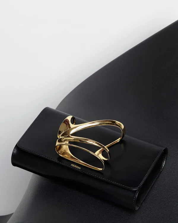 06-Perrin-Paris-Zaha-Hadid-Glove-Clutch-5.jpg