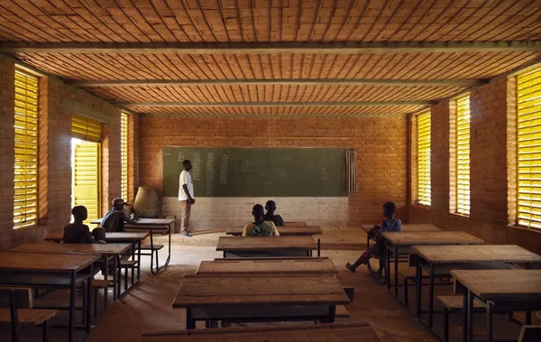 2017蛇形藝廊建築師其他作品gando_primary_school_enrico_cano.jp