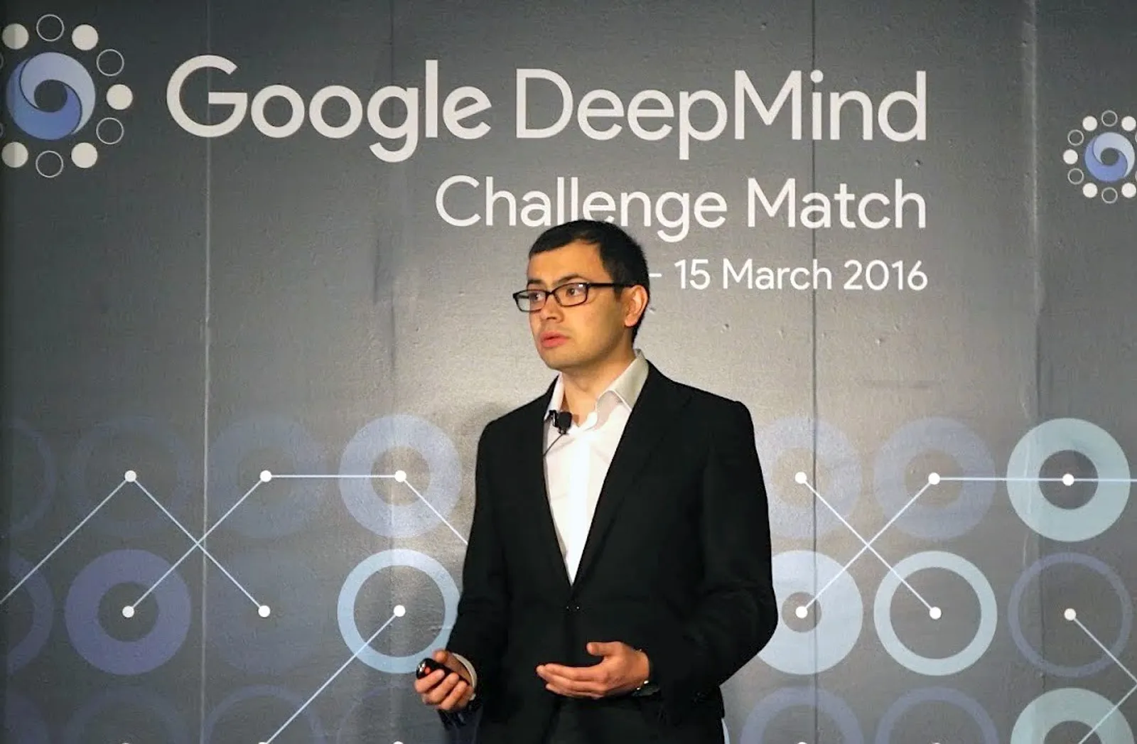 DeepMind「鬧獨立」遭拒，Google 為何開始強化對 AI 技術的管控？