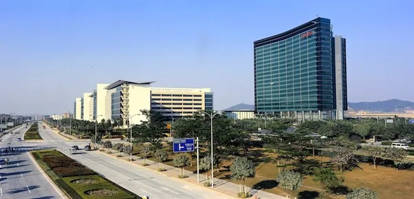 HUAWEI-HQ_1.jpg