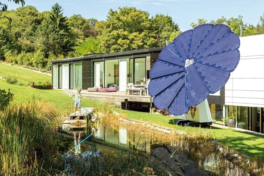 追著太陽跑！永遠向光的太陽能發電系統 Smartflower POP