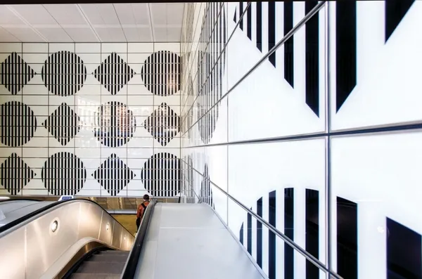 倫敦地鐵_Daniel Buren_11.jpg