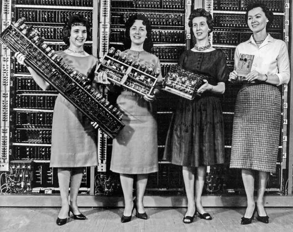 第一部電腦ENIAC.jpg