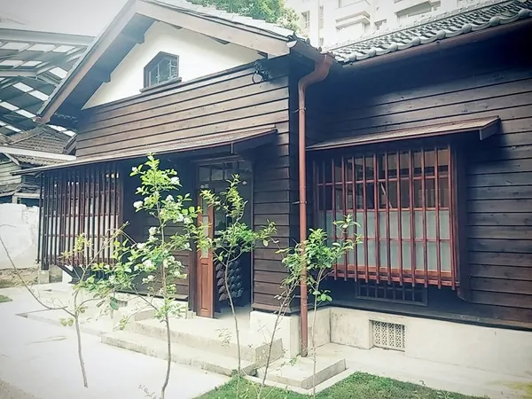 聽雨的新地點！「保育小站」師大旁日式老屋藏近百年家樹