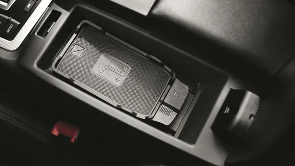 20160529_adui_wireless_charging.jpg