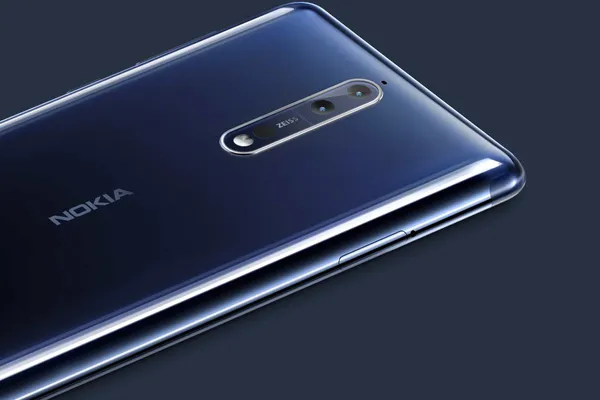 Nokia 8 02.jpg