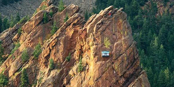 崖邊上的快閃店cliffsideshop01.jpg
