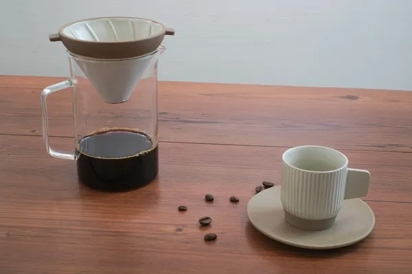 大好吉日 簷下四季系列 陶製濃縮咖啡杯組（一杯一盤）-1.jpg