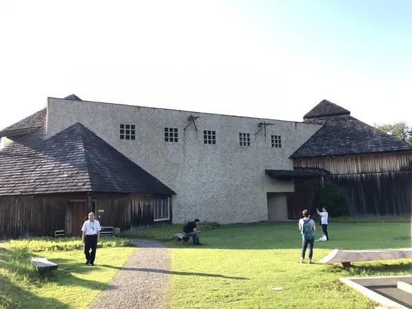 秋野不矩美術館-畫與展館空間一樣有特色，畫家和建築師相得益彰。.jpg